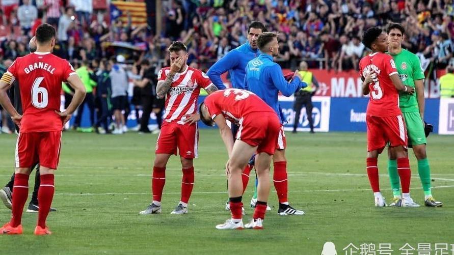  博洛尼亚黑马狂奔，中游球队搅乱争四格局