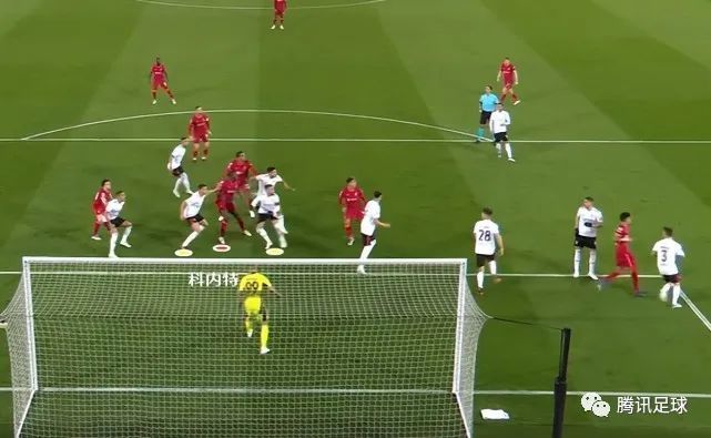  维罗纳定位球战术奏效，拉佐维奇头球破门