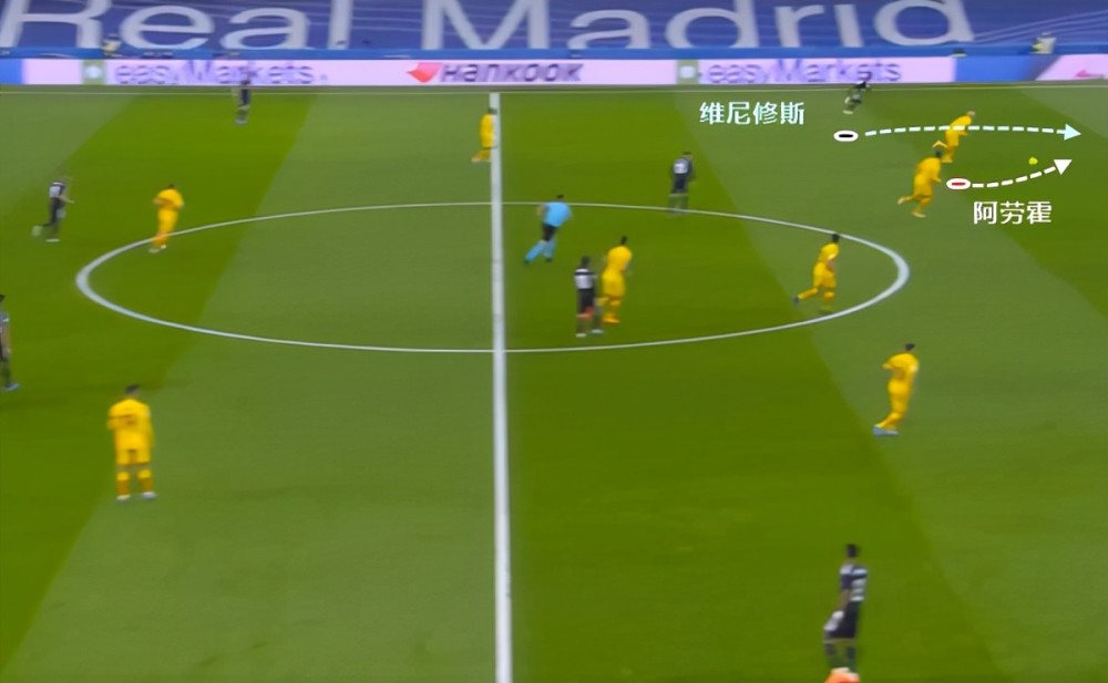  蒙彼利埃定位球战术奏效，头球制胜展现精妙配合